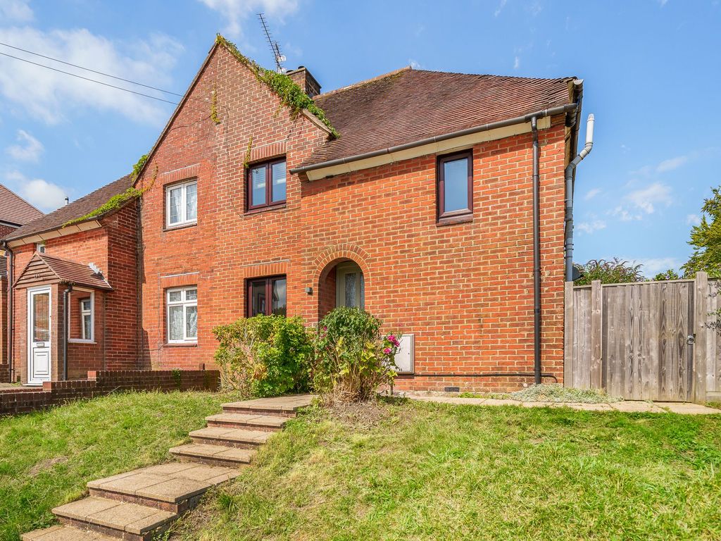 3 bed semidetached house for sale in Stanmore Lane, Winchester SO22, £