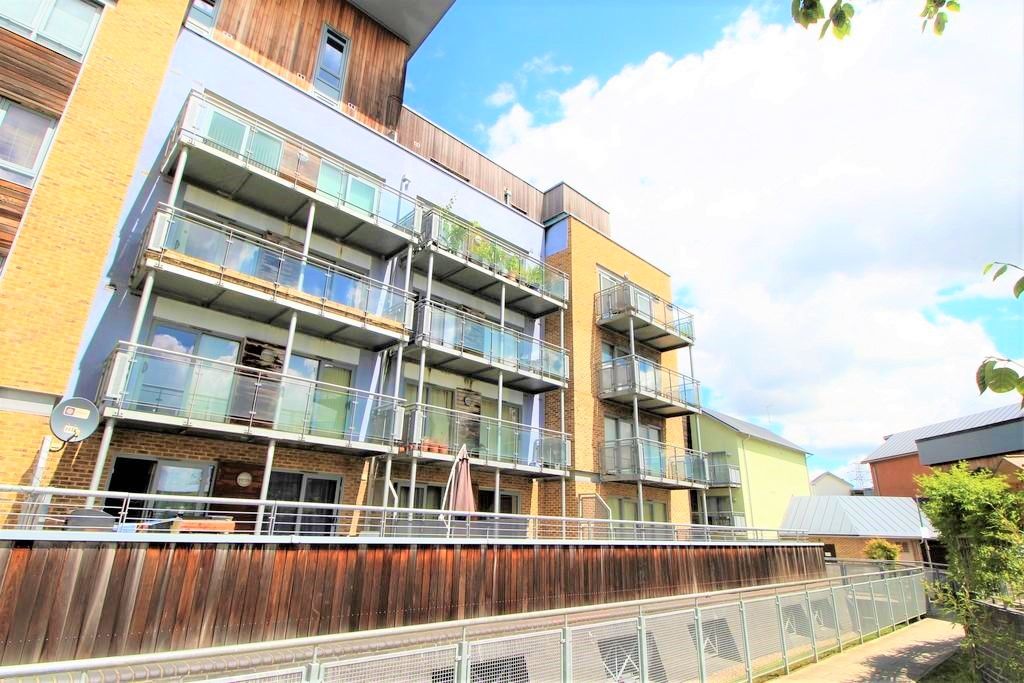 2 bed flat for sale in Quayside Drive, Colchester CO2 Zoopla