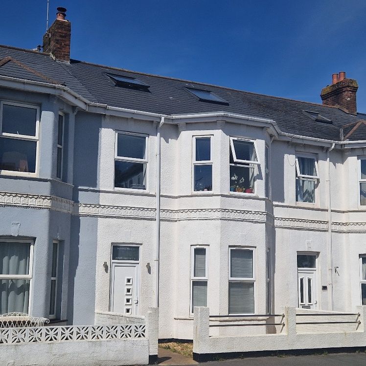 1 bed flat to rent in Victoria Road, Exmouth EX8, £750 pcm Zoopla