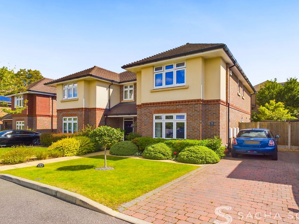 4 bed semidetached house for sale in Hornbeam Close, Epsom KT17, £800,000 Zoopla