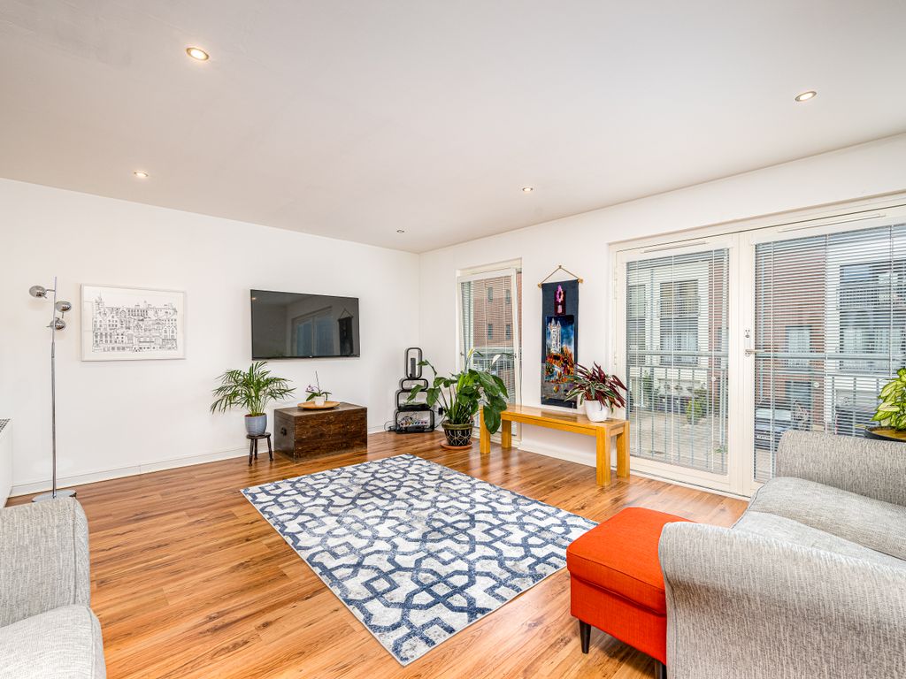 5 bed town house for sale in Thorter Way, Dundee DD1 Zoopla