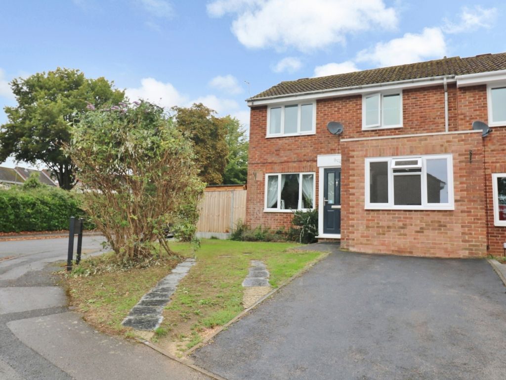 3 bed semidetached house for sale in Havendale, Hedge End, Southampton