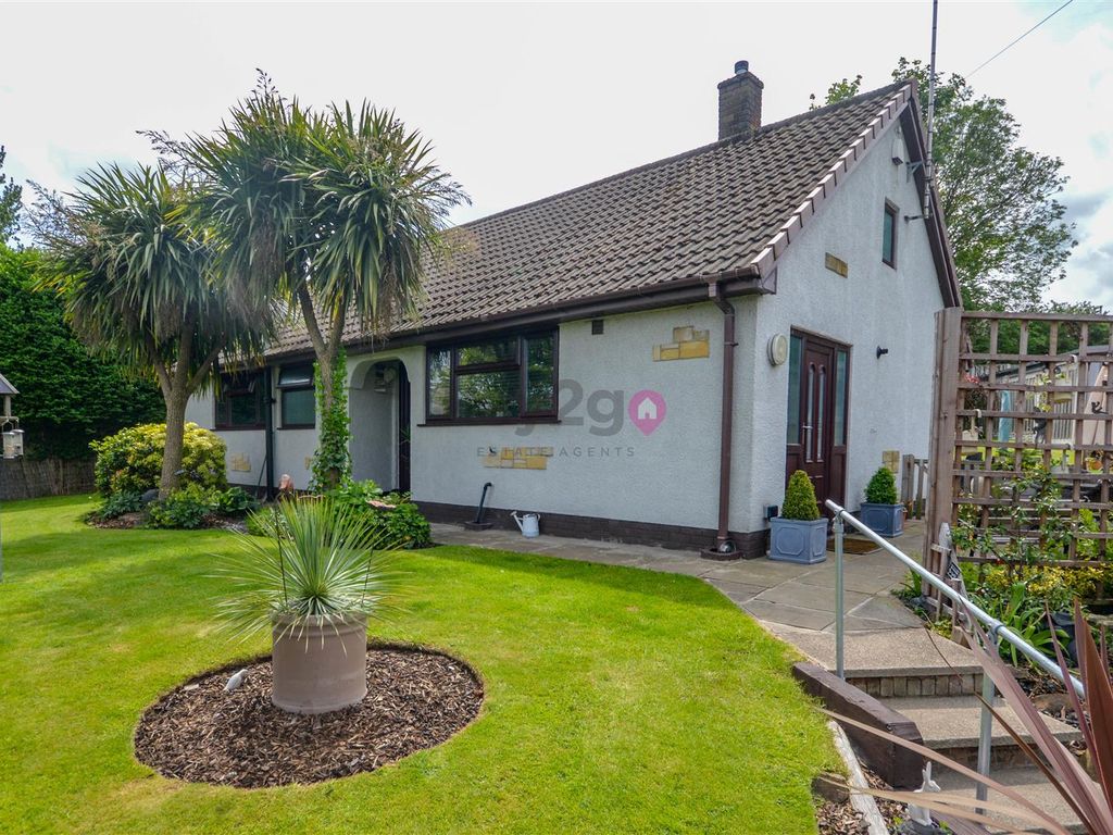 3 bed detached bungalow for sale in High Street, Mosborough, Sheffield