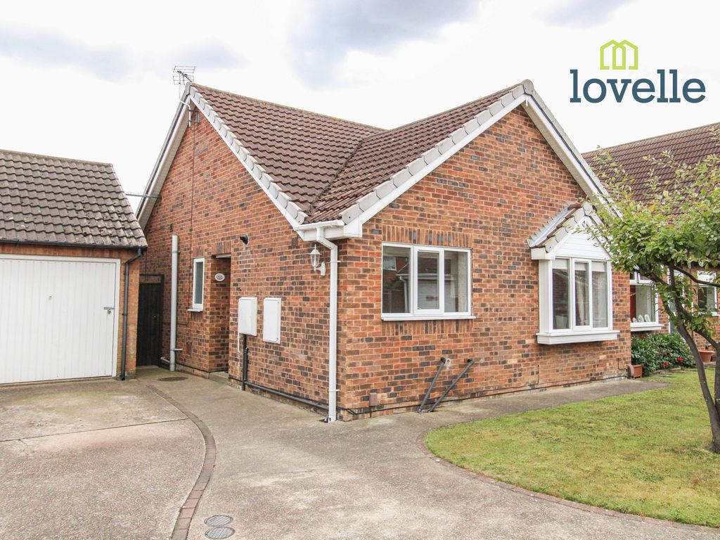 2 bed semidetached bungalow for sale in Cyrano Way, Aylesby Park, Grimsby DN37, £169,950 Zoopla