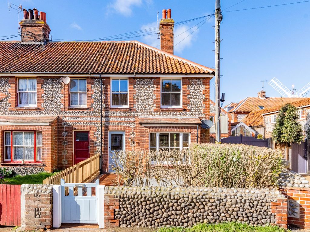 3 bed end terrace house for sale in High Street, Cley, Holt, Norfolk