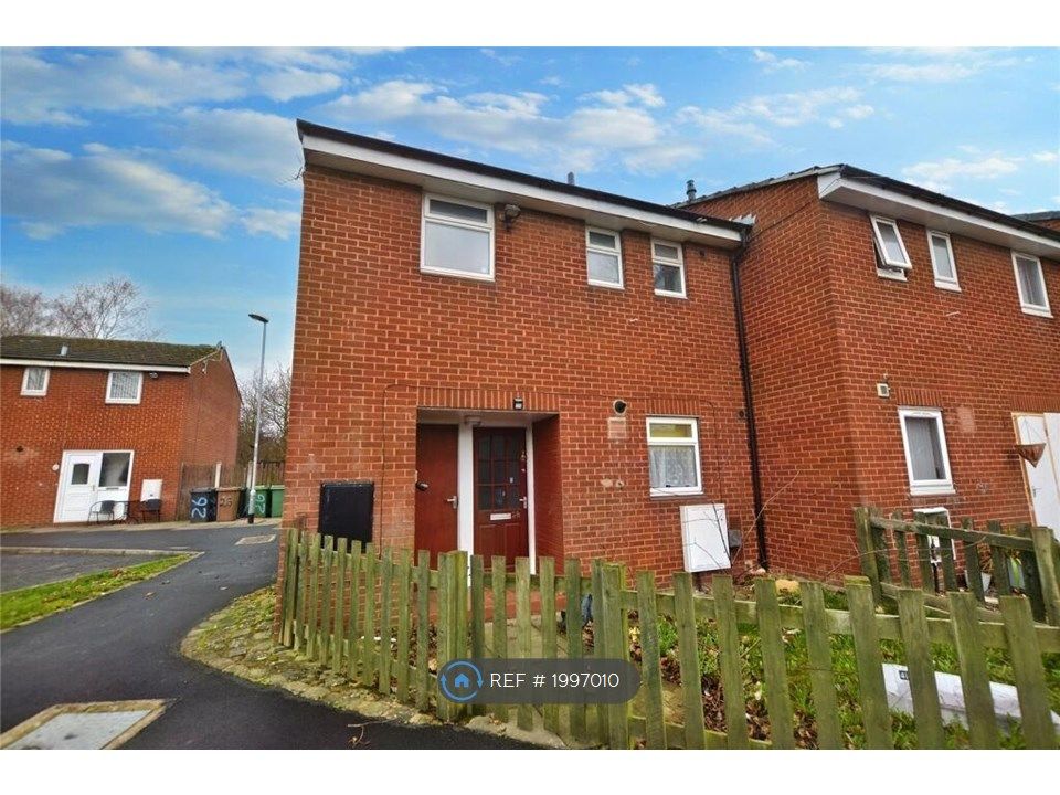 3 bed end terrace house to rent in Northfield Place, Rothwell, Leeds