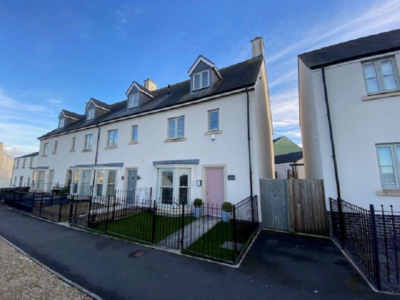 4 bed semidetached house for sale in Ridgeway Lane, Llandarcy, Neath