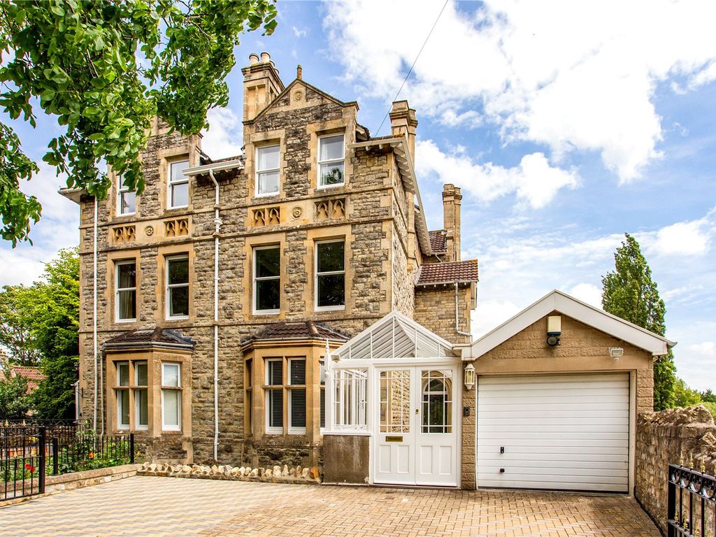 4 bed semidetached house to rent in Abbey Park, Keynsham, Bristol