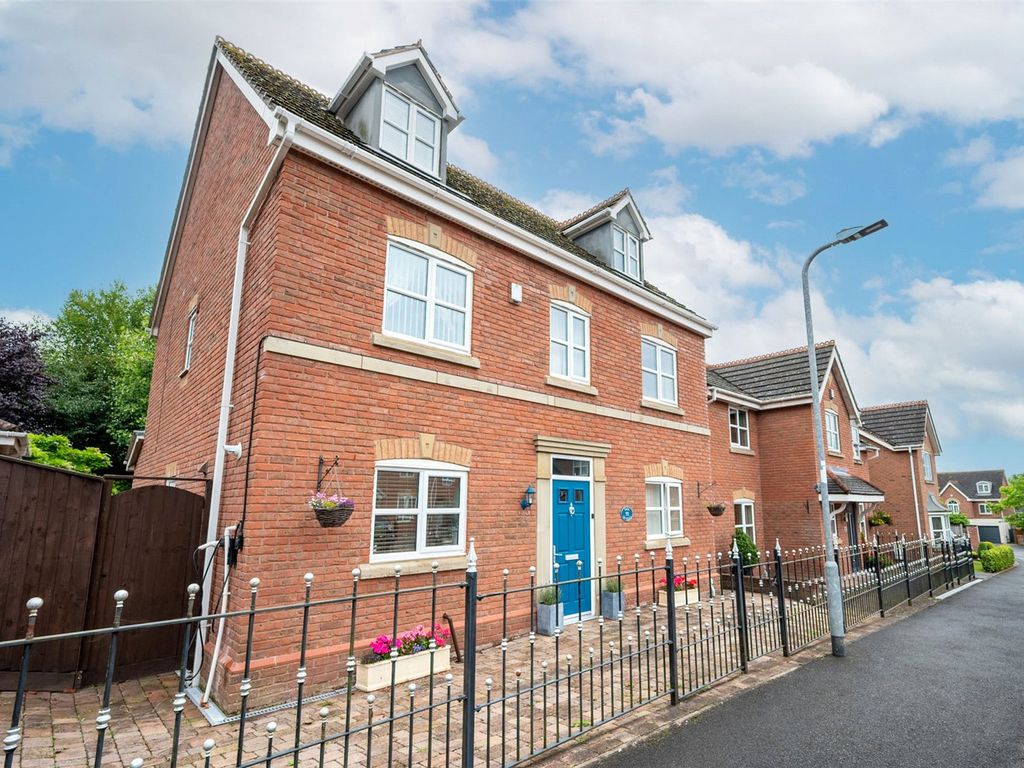 4 bed detached house for sale in Holborn Crescent, Priorslee, Telford
