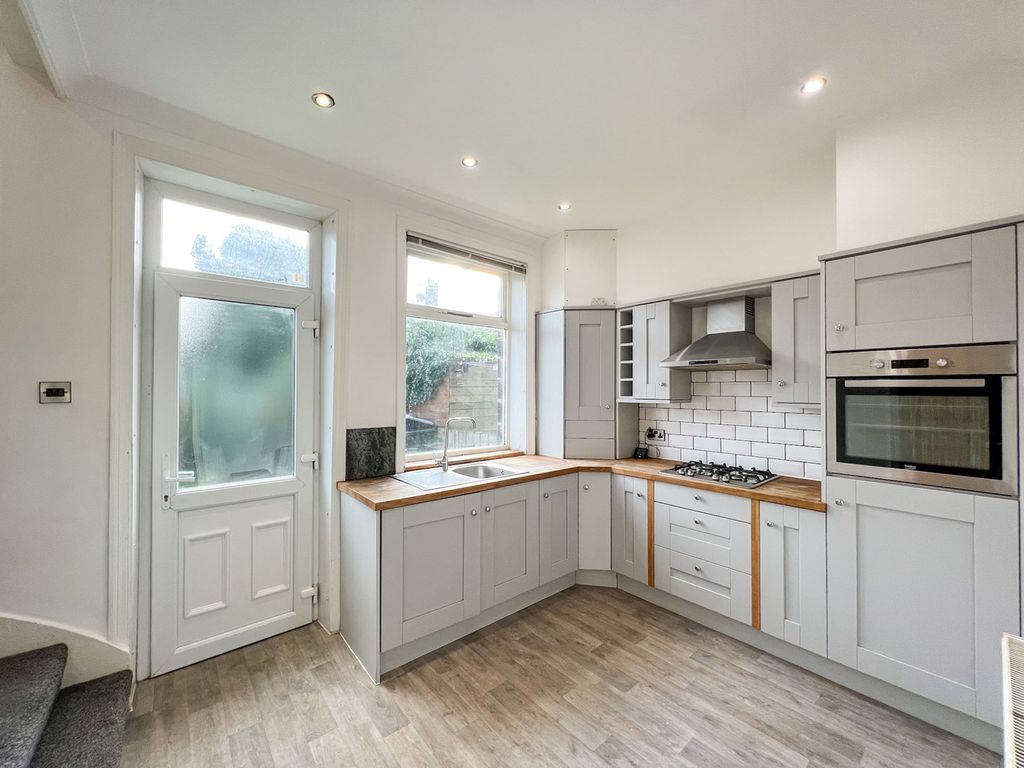 2 bed terraced house to rent in Olney Street, Slaithwaite, Huddersfield