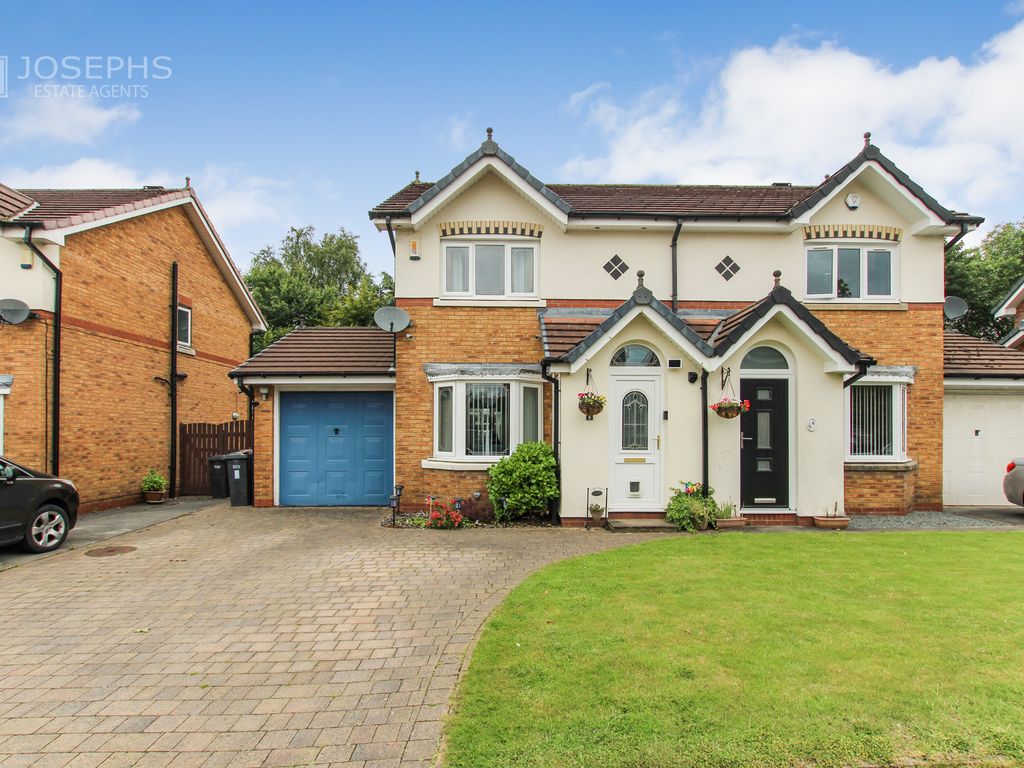 3 bed semidetached house for sale in Eastwood Close, Bolton BL3, £