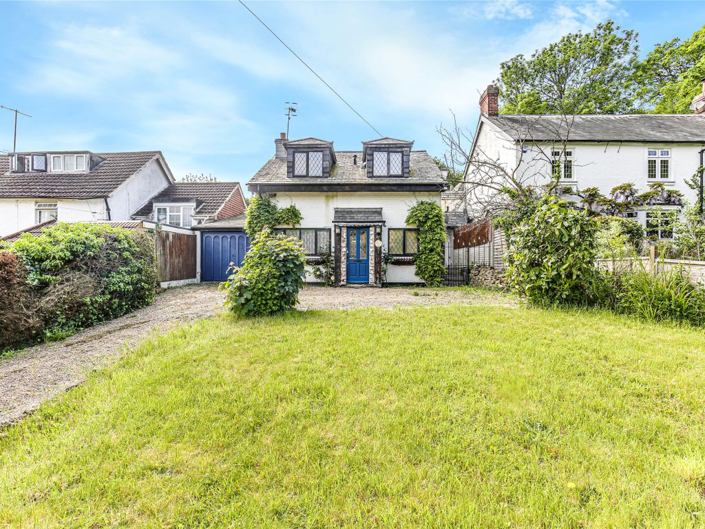 3 bed link detached house for sale in Tandridge Lane, Tandridge, Oxted