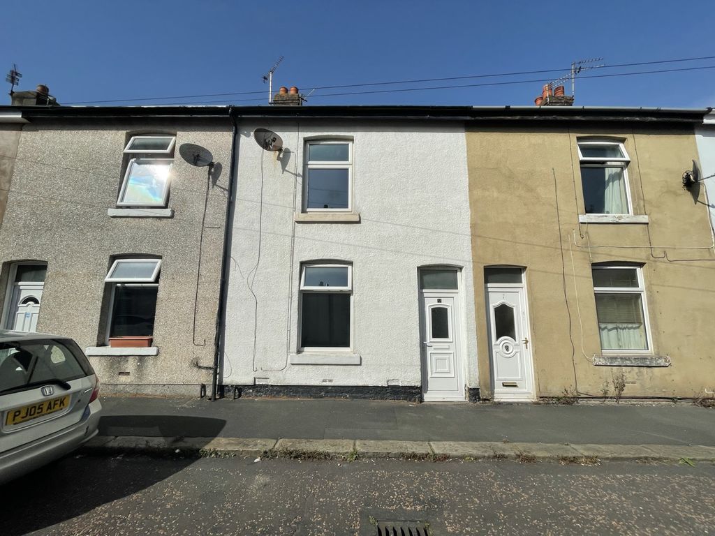 2 bed terraced house for sale in Hapton Street, Thornton FY5, £90,000
