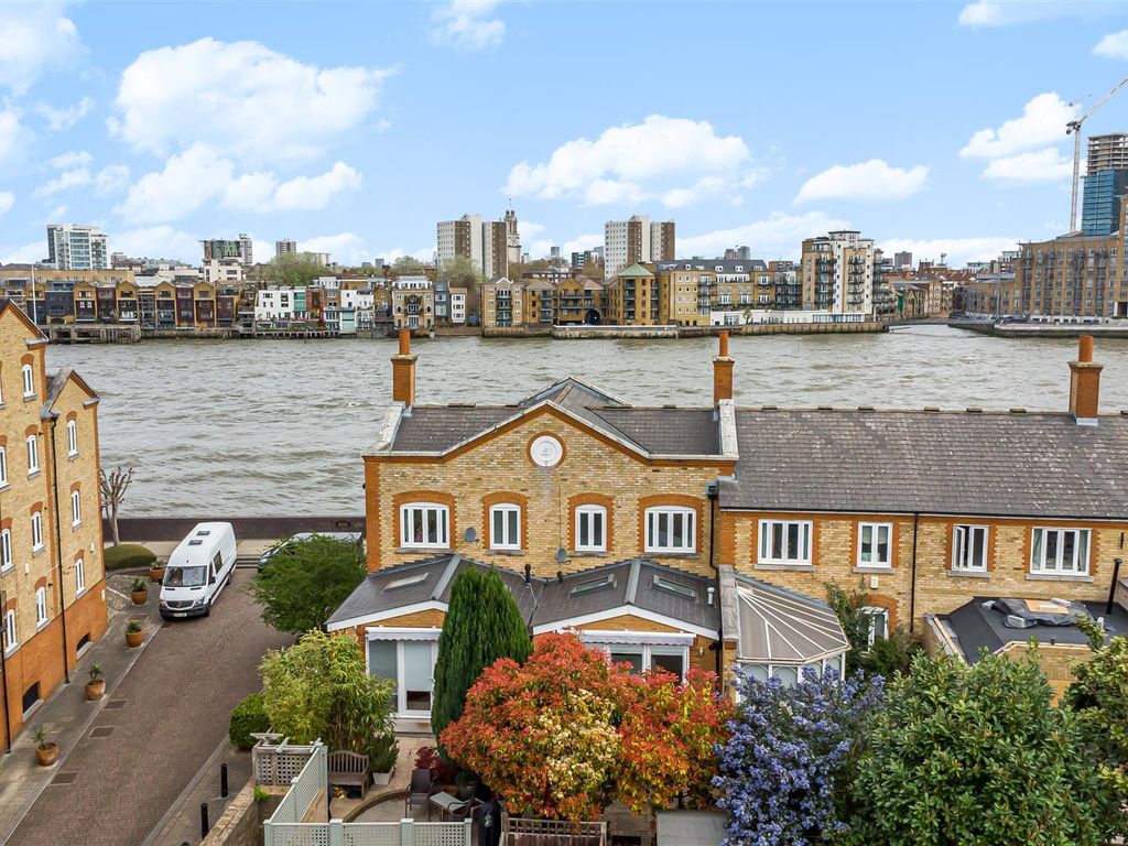 Pageant Crescent London SE16