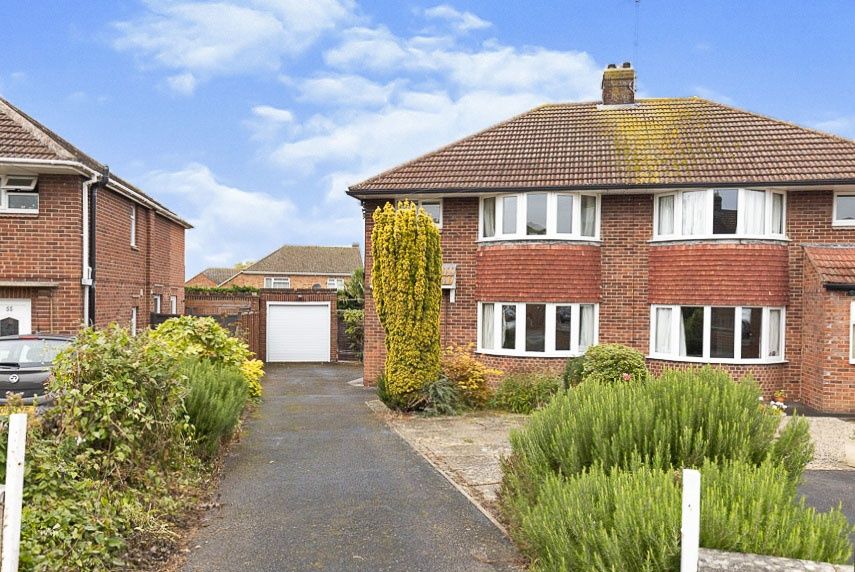 3 bed semidetached house for sale in Chosen Drive, Gloucester GL3 Zoopla