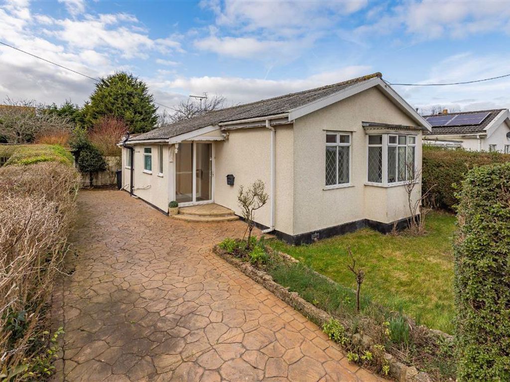 3 bed bungalow for sale in Osborne Road, Severn Beach, Bristol BS35