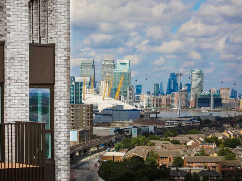 3 bed flat to rent in Millet Place, London E16 Zoopla