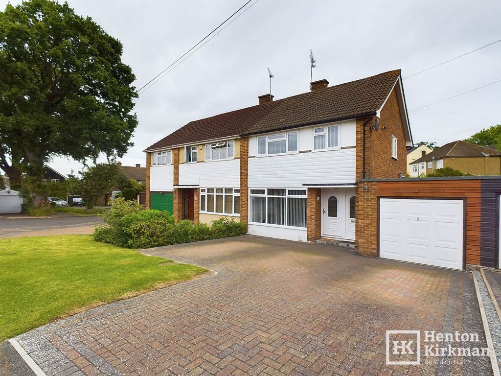 3 bed semidetached house for sale in Hares Chase, Billericay CM12, £