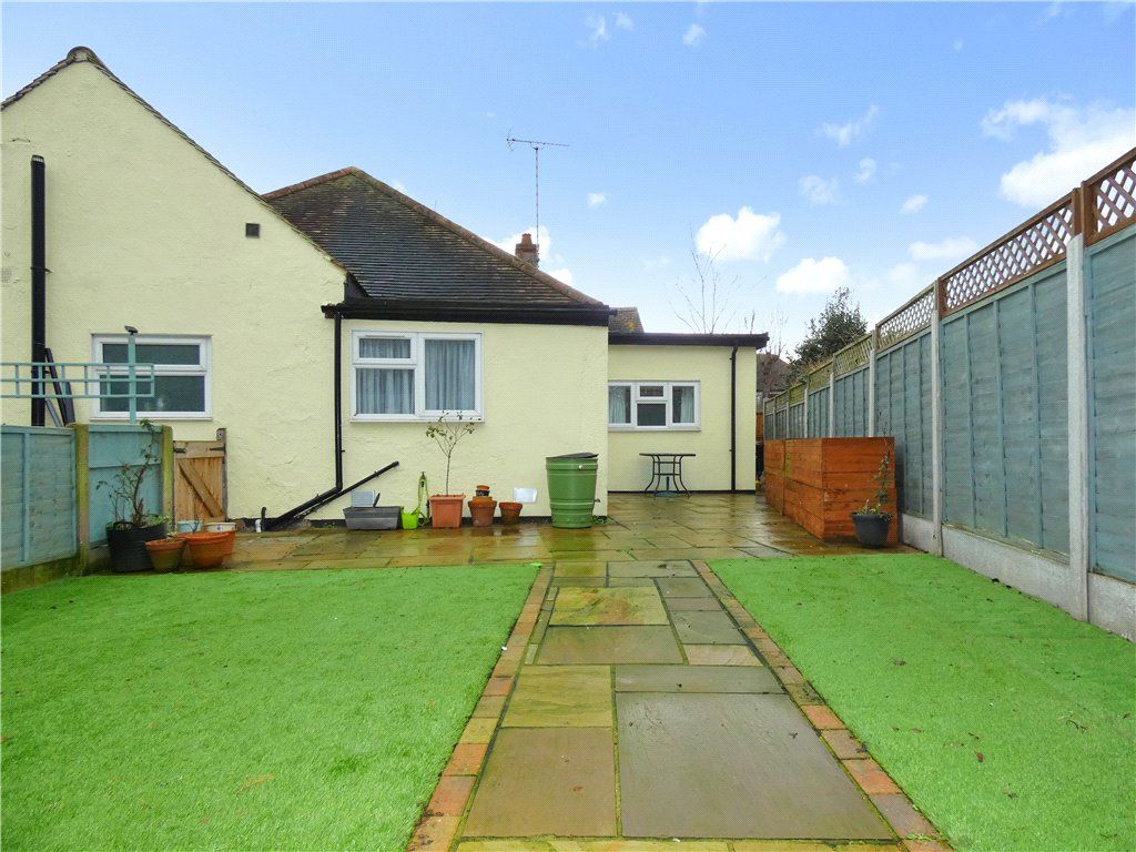 2 bed bungalow for sale in Shakespeare Avenue, WestcliffOnSea, Essex