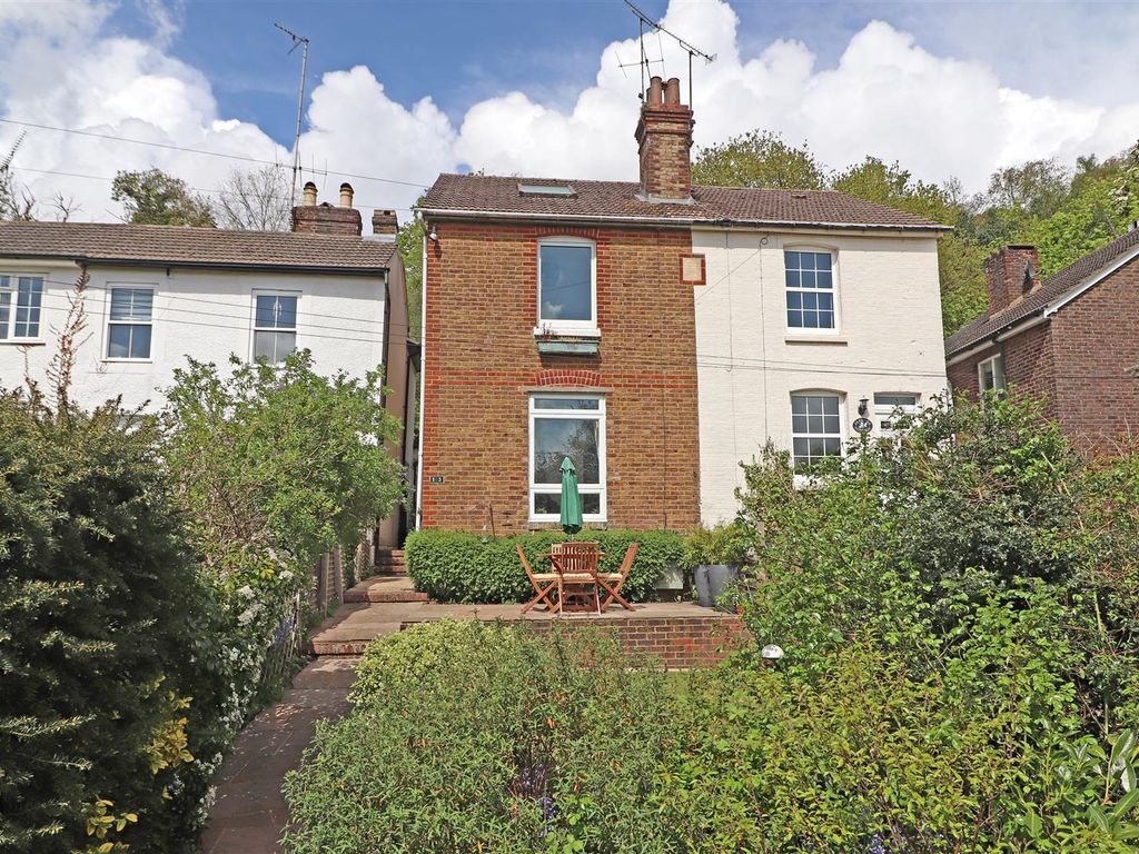 2 bed semidetached house for sale in Kings Avenue, Redhill RH1 Zoopla