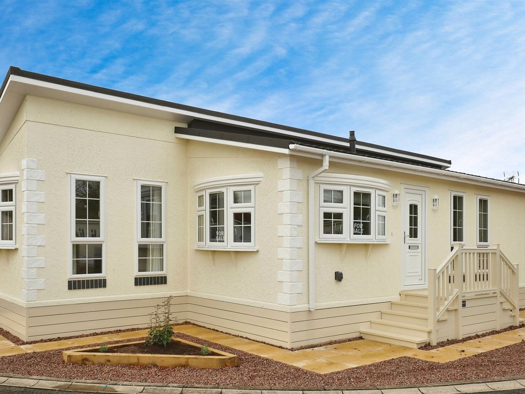 New home, 2 bed detached house for sale in Redlands Park, Lighthorne