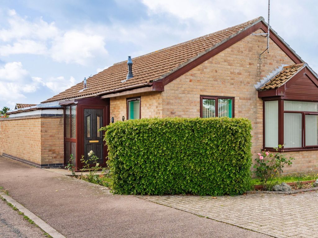 2 bed property for sale in Strowgers Way, Kessingland NR33, £240,000