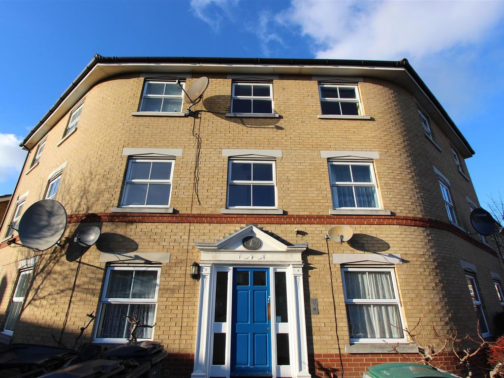 1 bed flat to rent in Hampden Lane, Tottenham N17, £1,500 pcm Zoopla