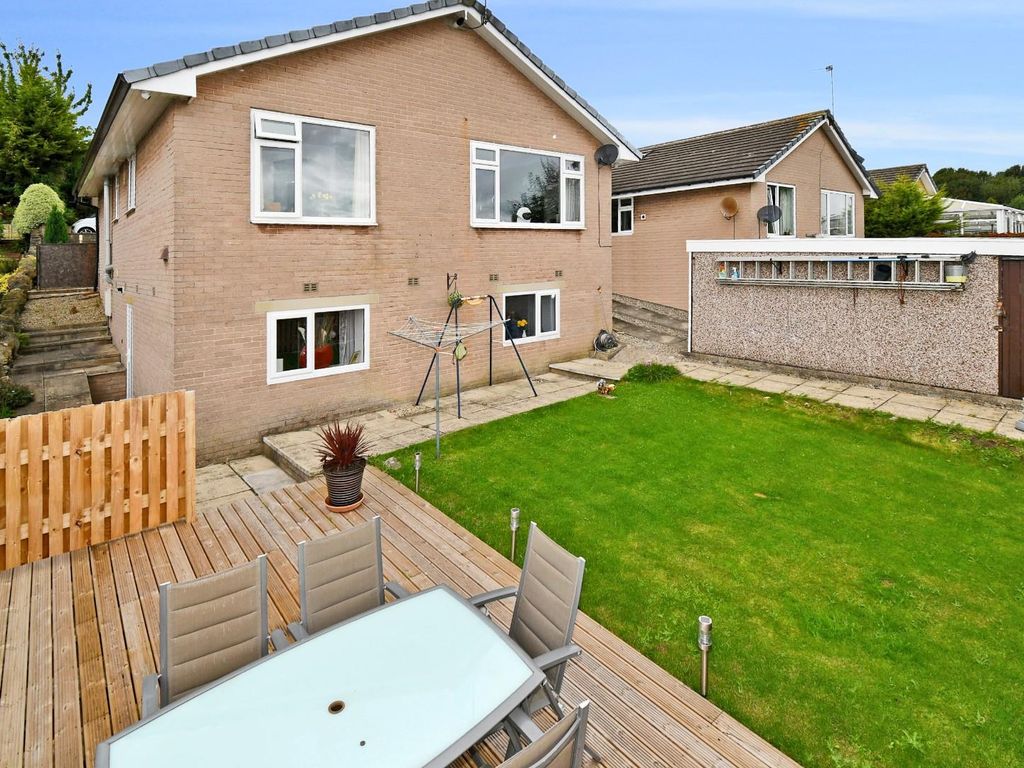 4 bed detached bungalow for sale in Oaklands, Idle, Bradford BD10, £