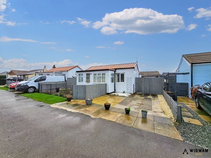 2 bed detached bungalow for sale in Kenwood, Withernsea HU19, £35,000