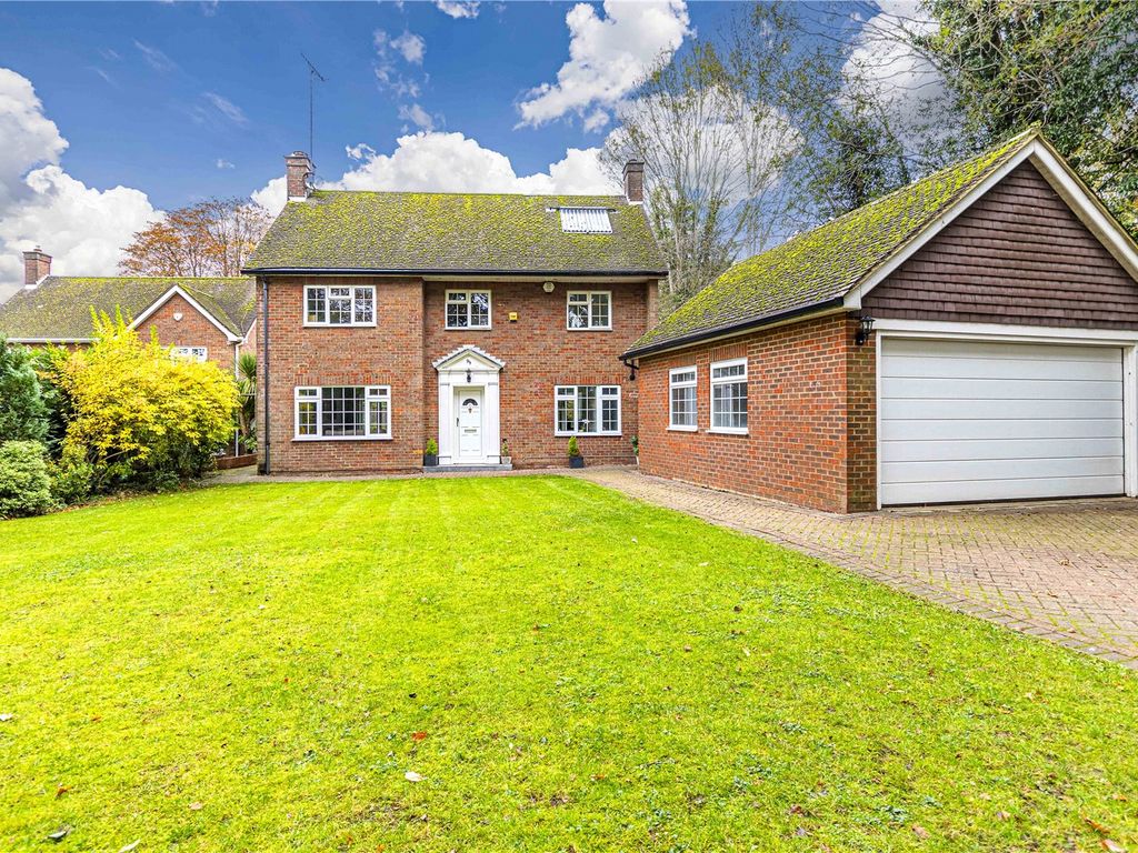 4 bed detached house for sale in Highfield Lane, Adeyfield, Hemel