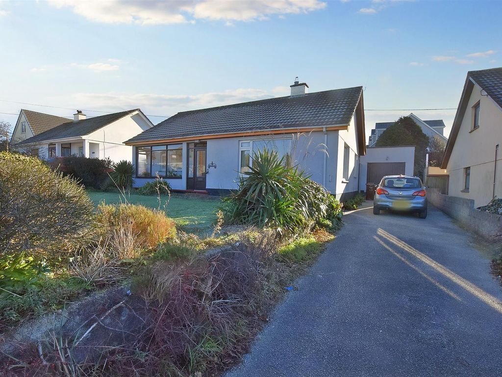 3 bed detached bungalow for sale in Wheal Trefusis, South Downs