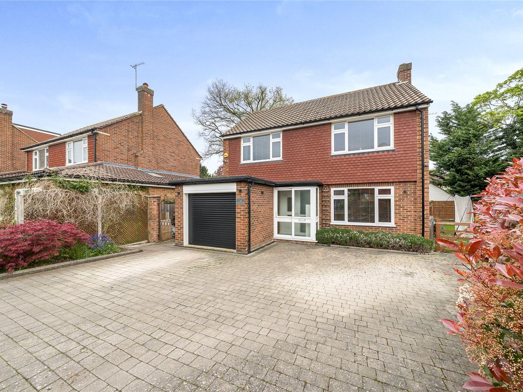 3 bed detached house for sale in Hersham, Surrey KT12 Zoopla