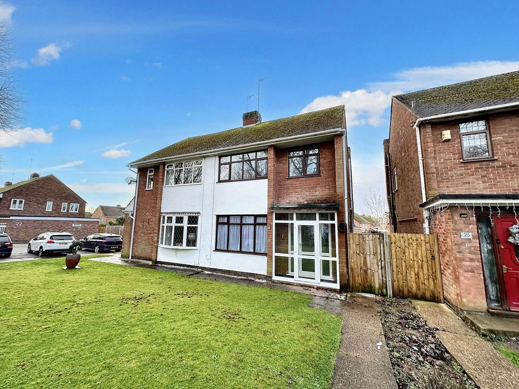 3 bed semidetached house to rent in Suffolk Close, Coventry CV5, £