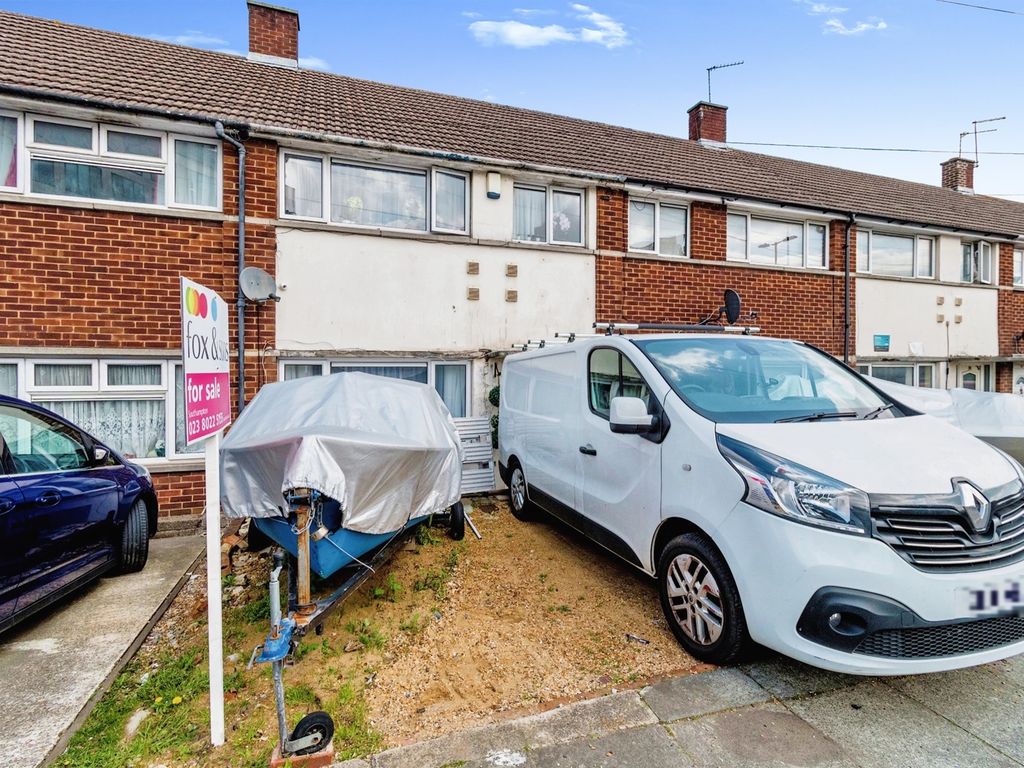 3 bed terraced house for sale in St. Andrews Road, Southampton SO14