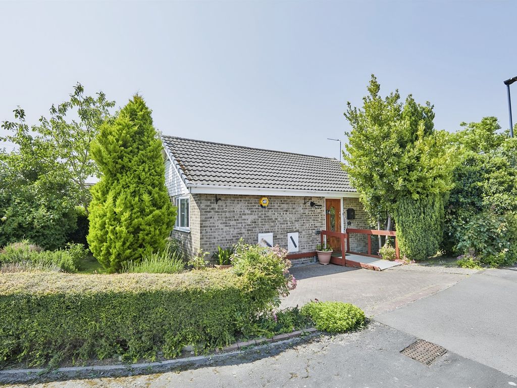 2 bed detached bungalow for sale in Dunbar Close, Sinfin, Derby DE24