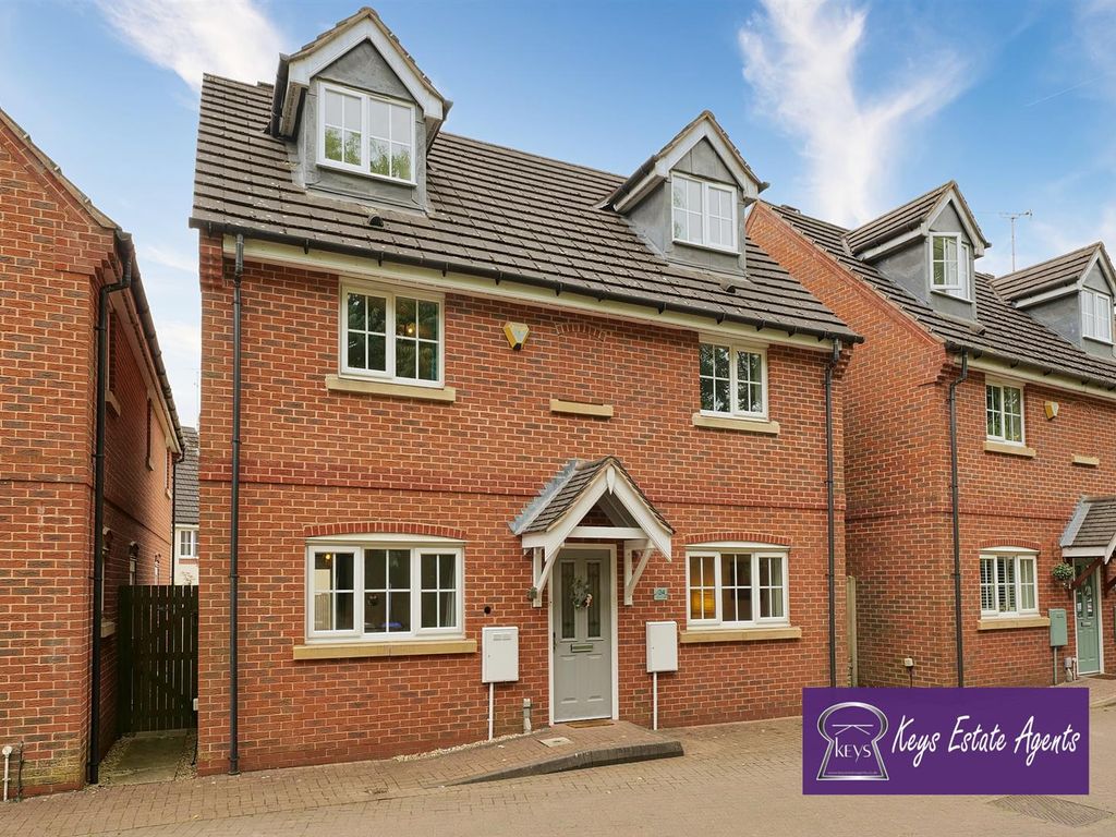 4 bed detached house for sale in Millbrook Gardens, Blythe Bridge