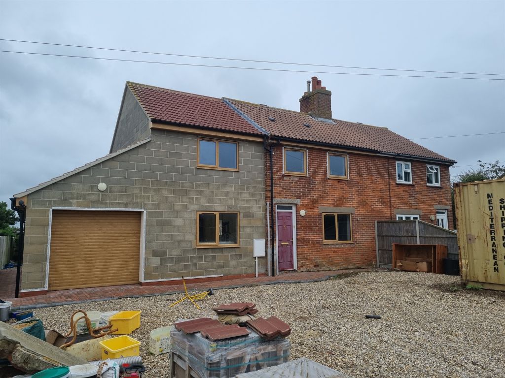 4 bed semidetached house for sale in Paston Road, Bacton, Norwich NR12