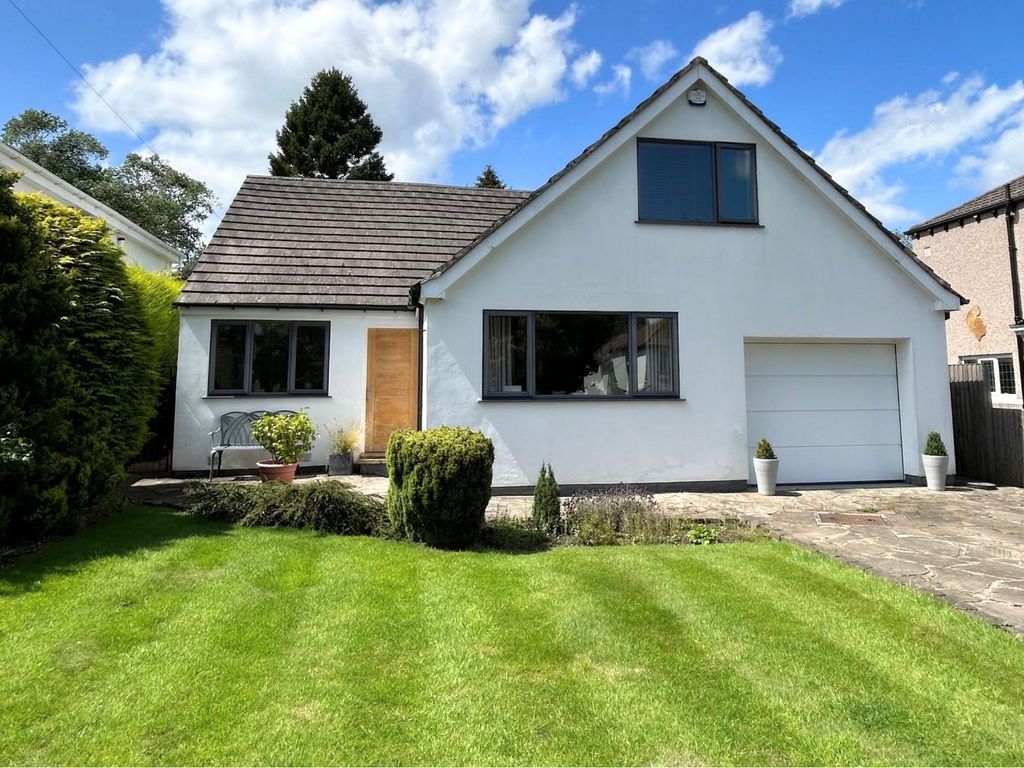 3 bed detached house for sale in Broomfield, Adel, Leeds LS16, £600,000