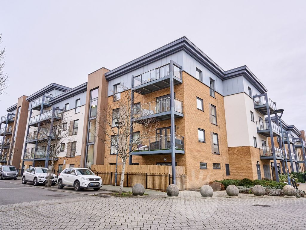 Wintergreen Boulevard, West Drayton UB7  