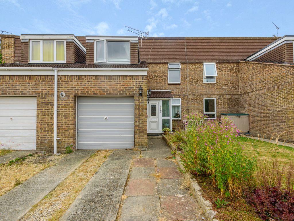 3 bed terraced house for sale in Ridge Nether Moor, Swindon, Wiltshire