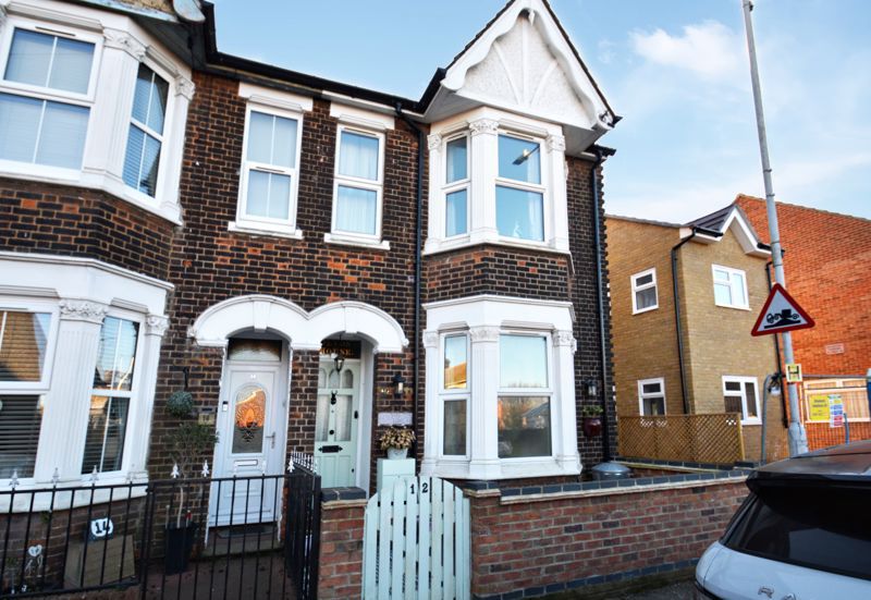 4 bed terraced house for sale in Main Road, Queenborough ME11, £270,000 Zoopla