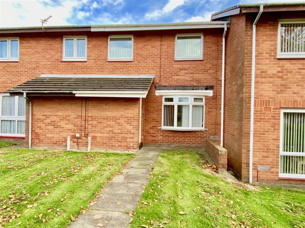 3 bed terraced house to rent in Claremont Walk, Bensham, Gateshead NE8