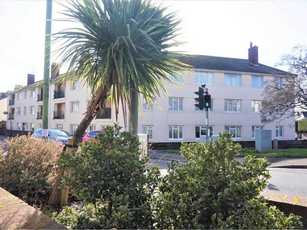 3 bed flat for sale in Warbro Road, Torquay TQ1, £120,000 Zoopla