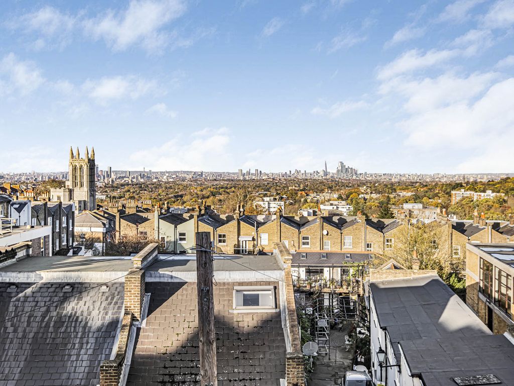 Coopers Yard, London SE19