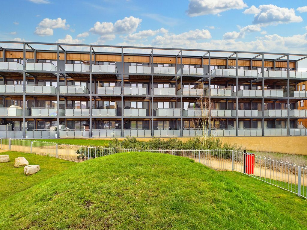 2 bed flat for sale in Studio Way, Borehamwood WD6, £335,000 Zoopla