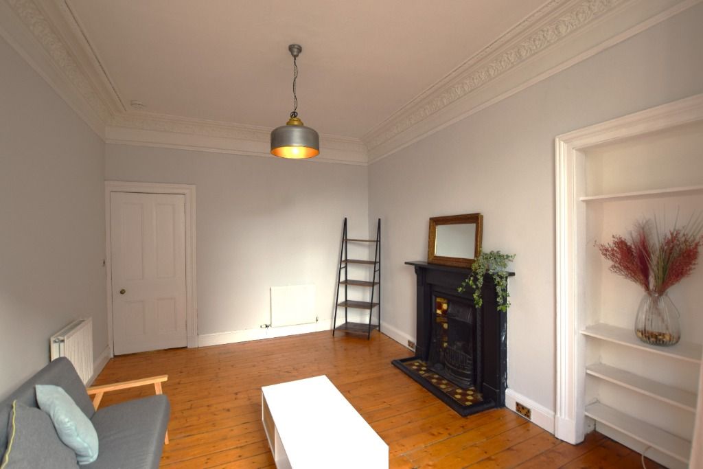 2 bed flat to rent in Rodney Street, Canonmills, Edinburgh EH7, £1,500