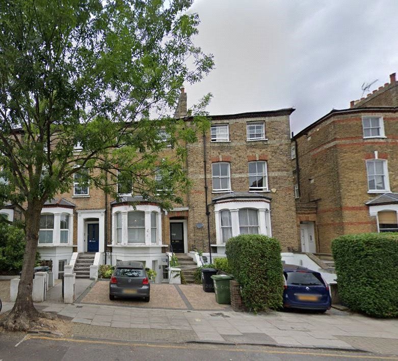 Studio to rent in Tufnell Park Road, Tufnell Park, London N7, £1,175
