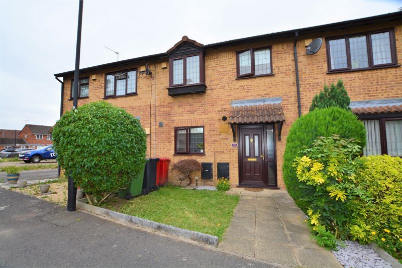 3 bed terraced house for sale in Bridlington Spur, Cippenham, Slough