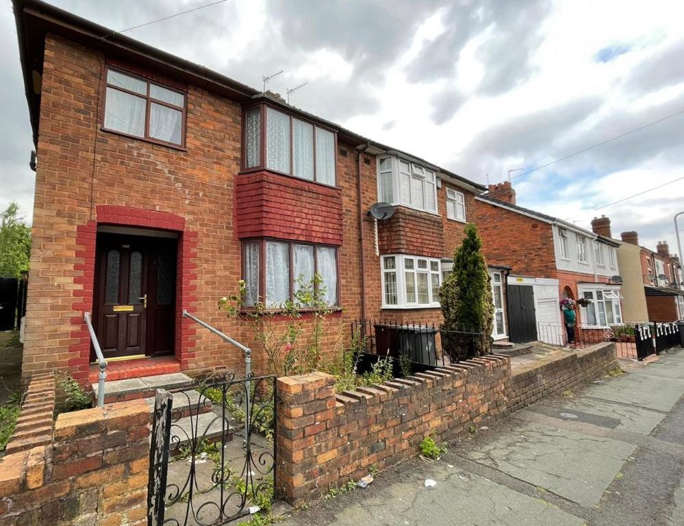 3 bed semidetached house for sale in Park Street South, Wolverhampton