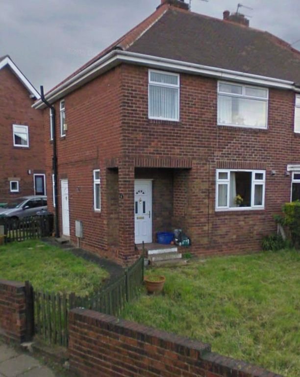 3 bed semidetached house to rent in Wombwell Avenue, WathUponDearne